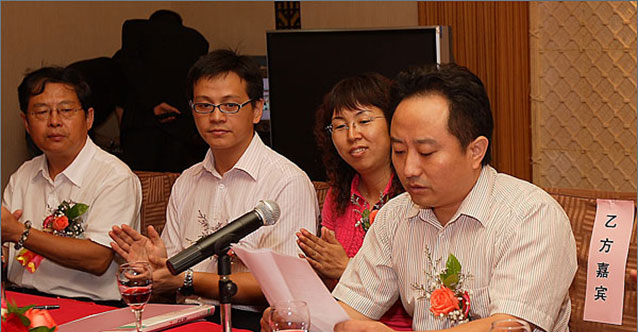 黑眼睛廣告有限公司徐總監在簽字儀式上的發言稿